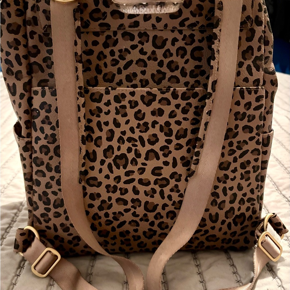 Freshly Picked Brown Leopard Backpack - Picture 2 of 3